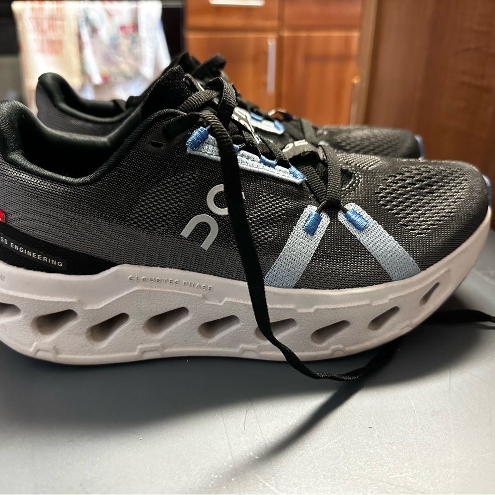 On Cloudeclipse Women’s Sneakers!